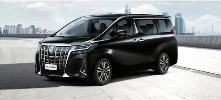 10 причин, почему обновленный Alphard — флагман легковой линейки Toyota