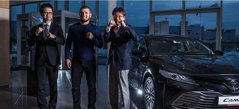 Toyota объявляет о партнерстве с Хабибом Нурмагомедовым
