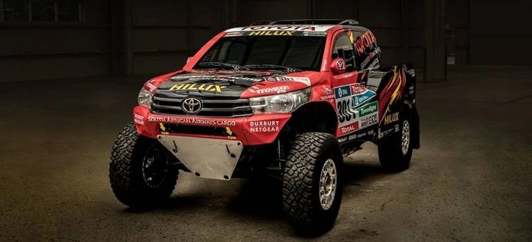 Toyota готовит революционный прототип Hilux Evo с колесной формулой 2×4 к участию в самом известном в мире международном ралли-рейде Дакар-2017.