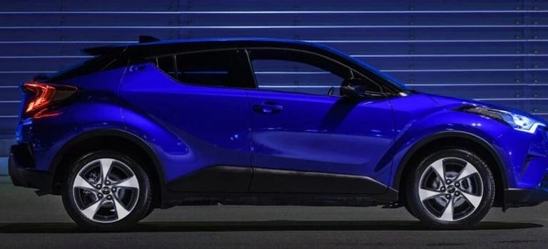 Toyota&nbsp;C‑HR стартует в России с отметки 1 299 000 рублей 1 июня 2018 года